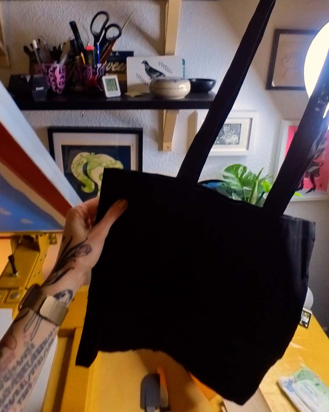 black tote bag