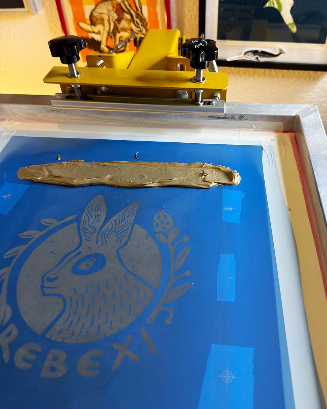 applying ink to screen